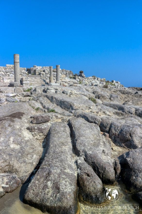 Agios Stefanos - plaża, kościół oraz ruiny bazyliki 46