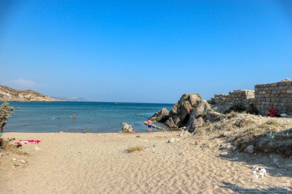 Agios Stefanos - plaża, kościół oraz ruiny bazyliki 49