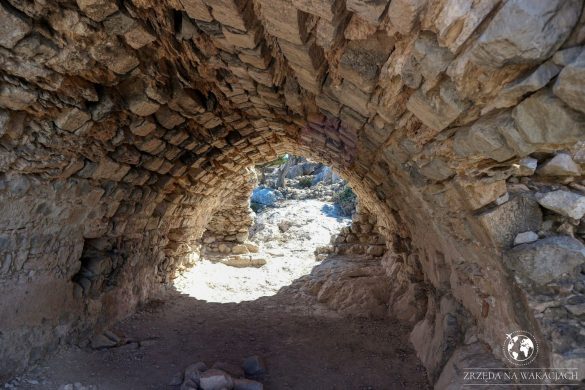 Zamek Monolithos 46