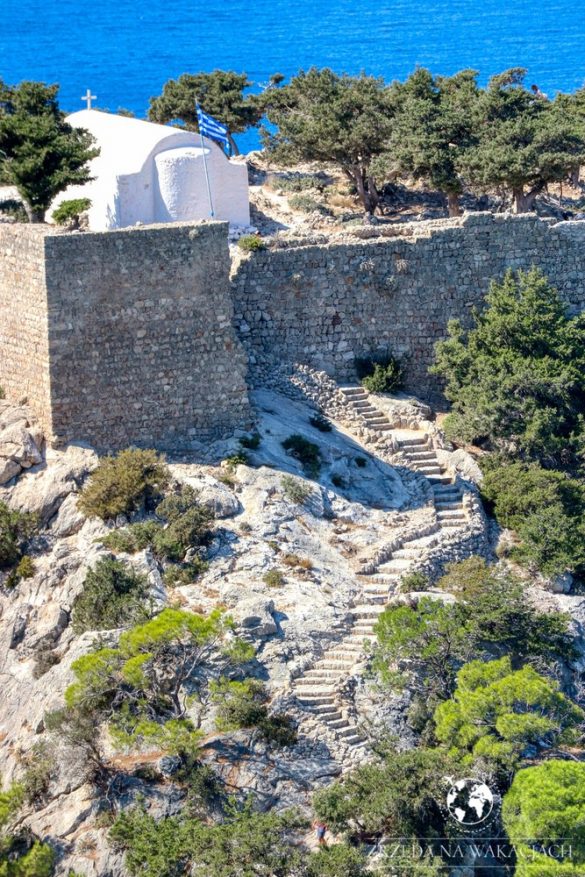 Zamek Monolithos 25
