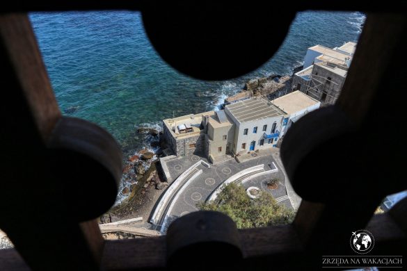 Klasztor Panagia Spiliani i plaża Chochlaki 36