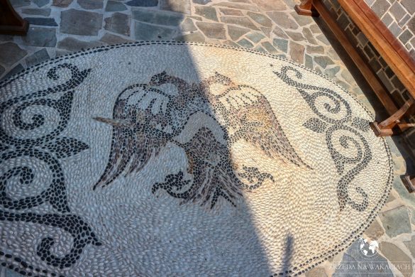 Klasztor Panagia Spiliani i plaża Chochlaki 27