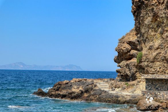 Klasztor Panagia Spiliani i plaża Chochlaki 40